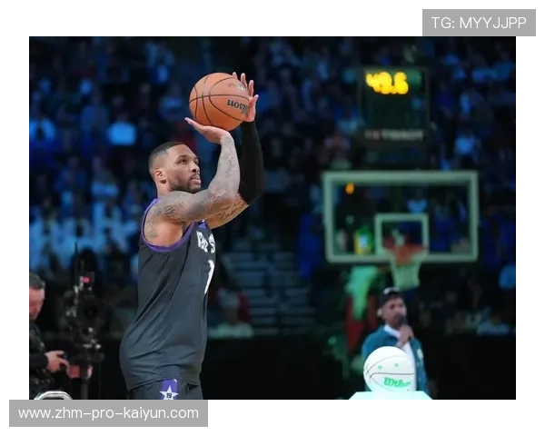 利拉德刚过中线，防守已经紧张