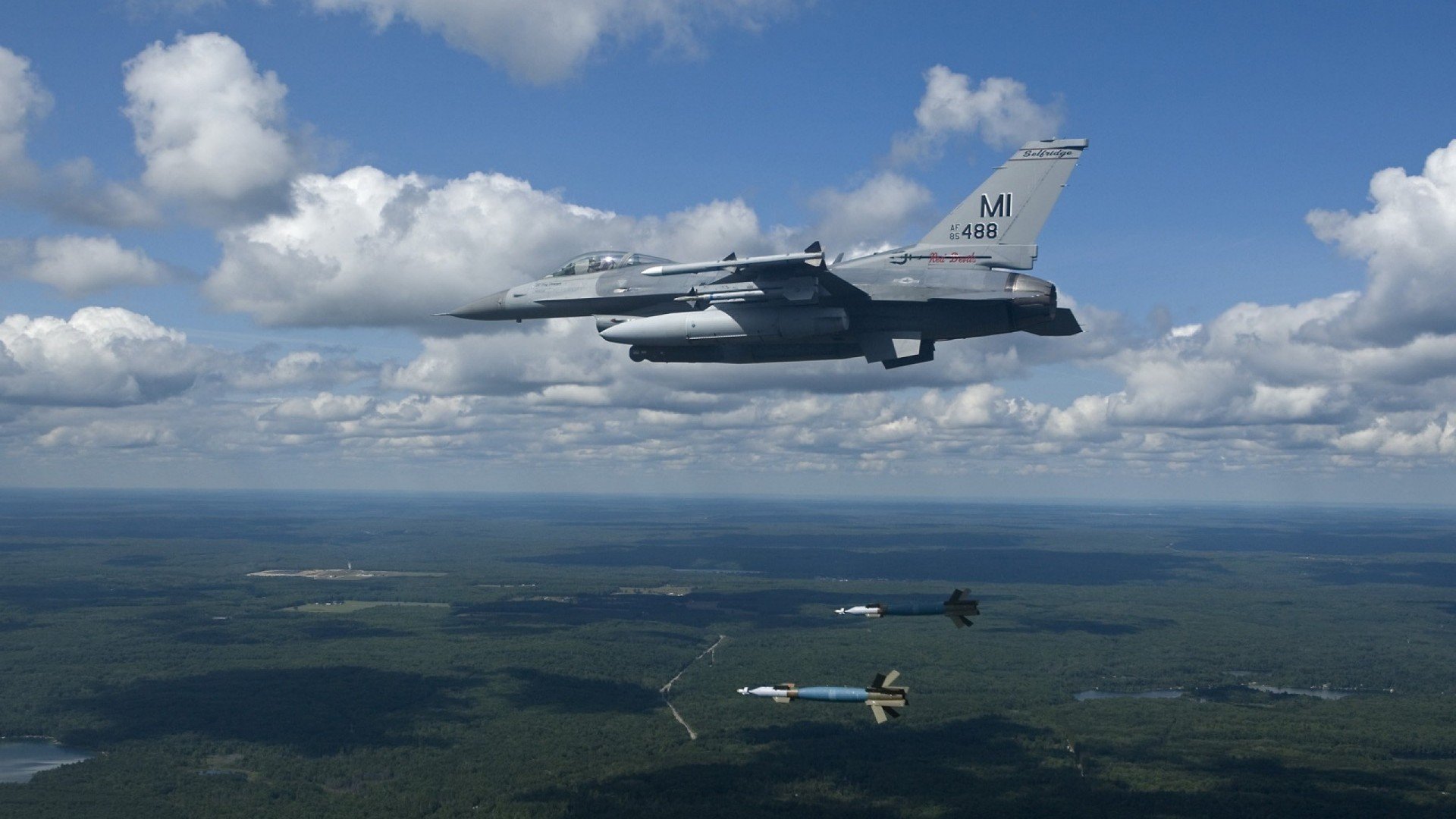 普劳德带动英国短距离蝶泳复兴,普劳德游泳