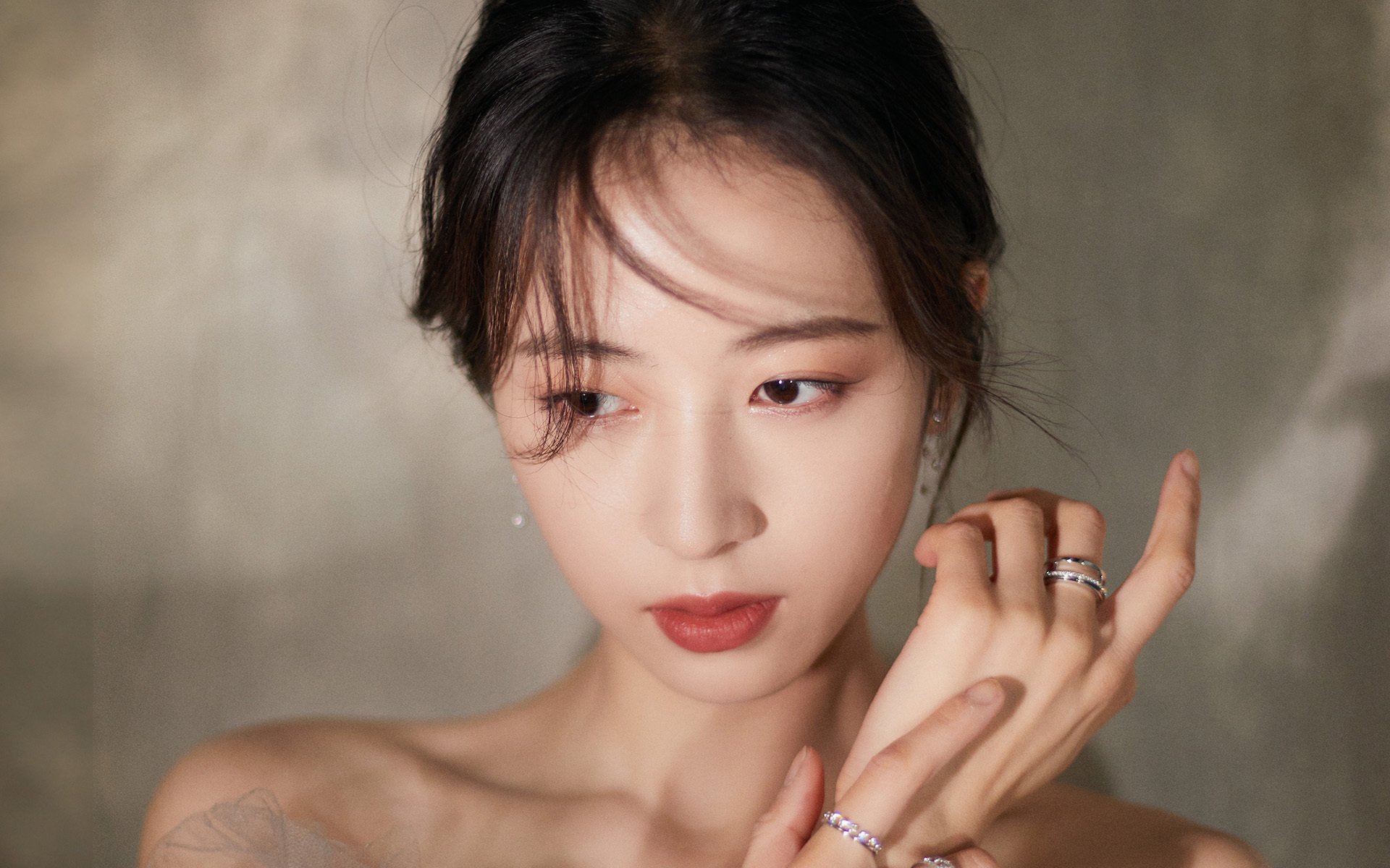 蝶泳年轻选手摩纳哥潜力无限，摩纳哥泳池